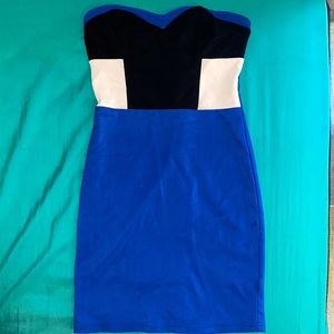 Body con strapless dress